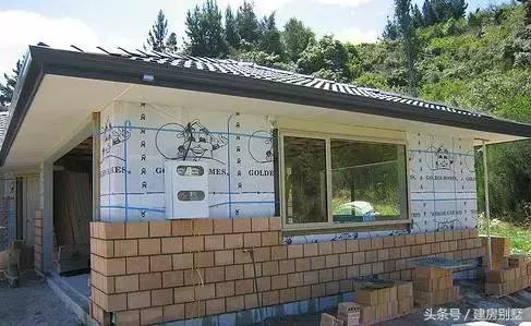 實拍華人夫妻新西蘭自建房全過程，有山有水有鄰家女孩