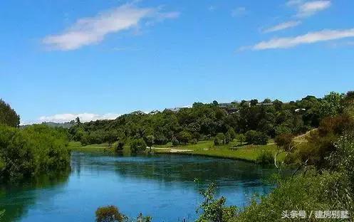實拍華人夫妻新西蘭自建房全過程，有山有水有鄰家女孩
