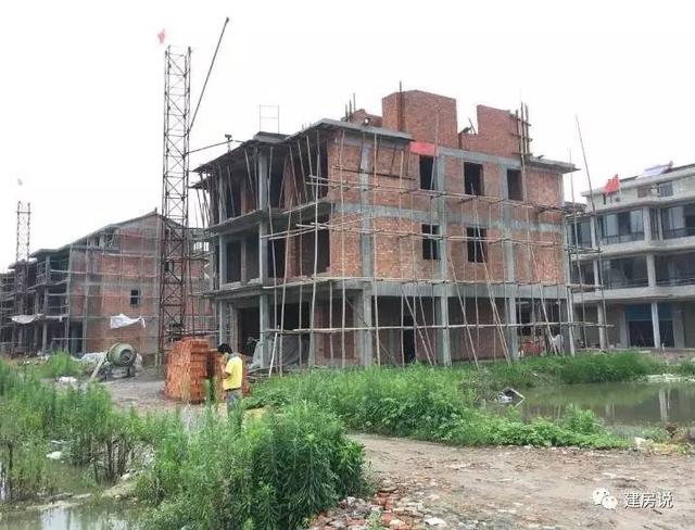 浙江網(wǎng)友自建四層農(nóng)村別墅，不愧是富庶之鄉(xiāng)的房子