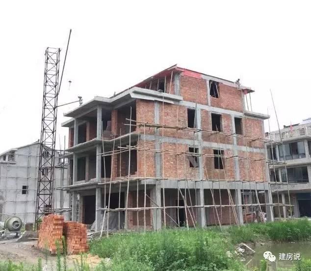 浙江網(wǎng)友自建四層農(nóng)村別墅，不愧是富庶之鄉(xiāng)的房子