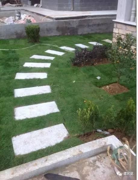 蘇州網(wǎng)友曬三層農(nóng)村別墅，帶洋氣花園很有格局