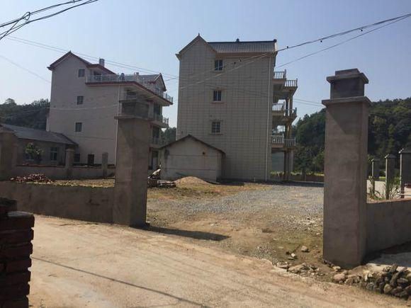 血淚教訓，70多萬建的別墅，不到5年就過時了