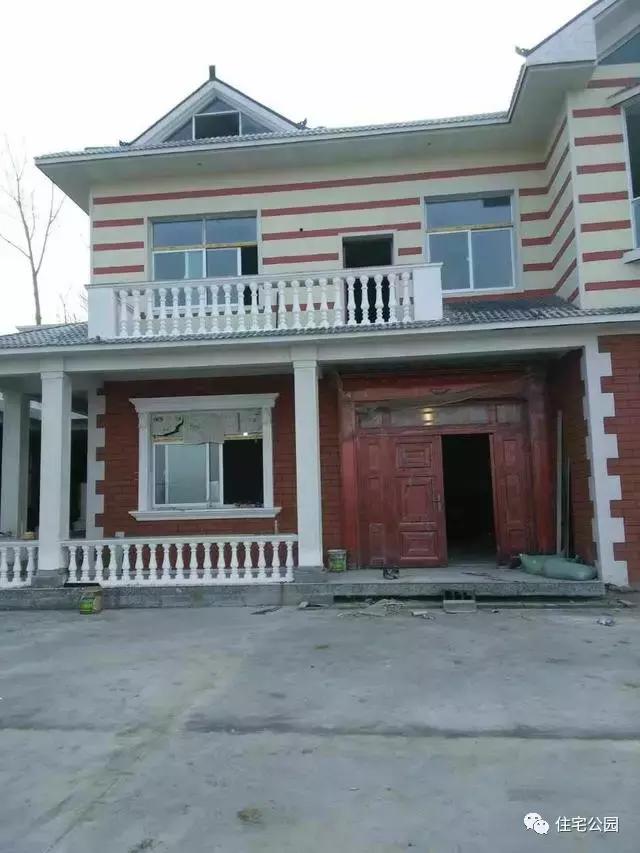 50萬可以建怎樣的鄉村別墅，第3套都說賺大第7套為何被罵哭？