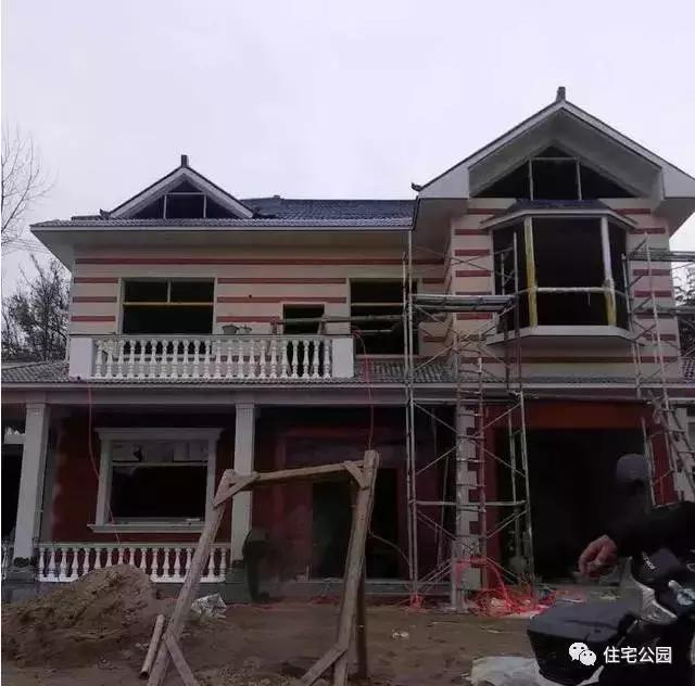 50萬可以建怎樣的鄉村別墅，第3套都說賺大第7套為何被罵哭？