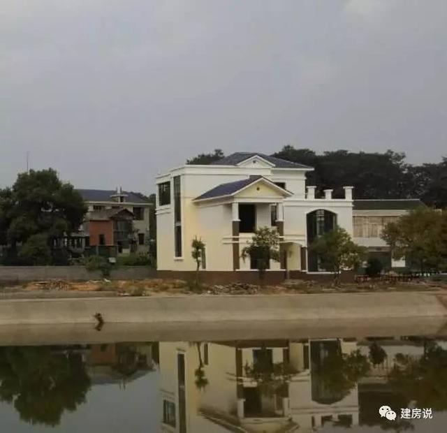 湖南網友曬自建三層農村別墅，外觀和裝修完美搭配