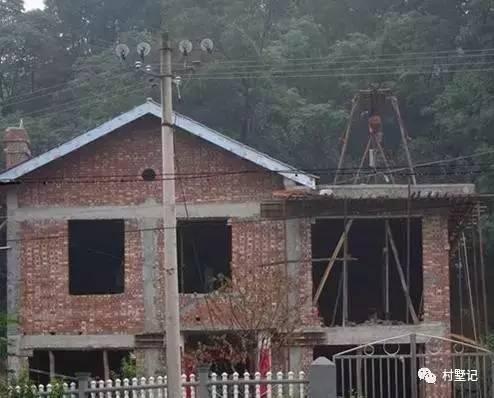 陜西二層農村小別墅，建好了風格很別致