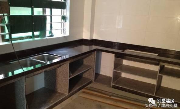 鄰居家有小孩出生，我的房子就不能建了，這種風(fēng)俗你村有嗎？