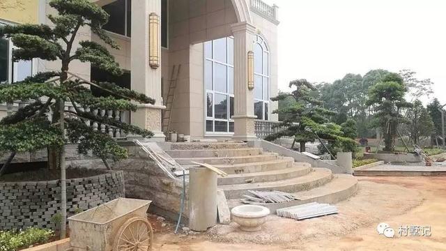 去舅舅剛建好的農(nóng)村別墅玩，有個(gè)超大庭院都不舍得回自己家了