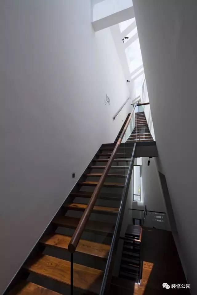 7.5X15米現代鄉村別墅，設計核心是采光，帶地下室含平面圖