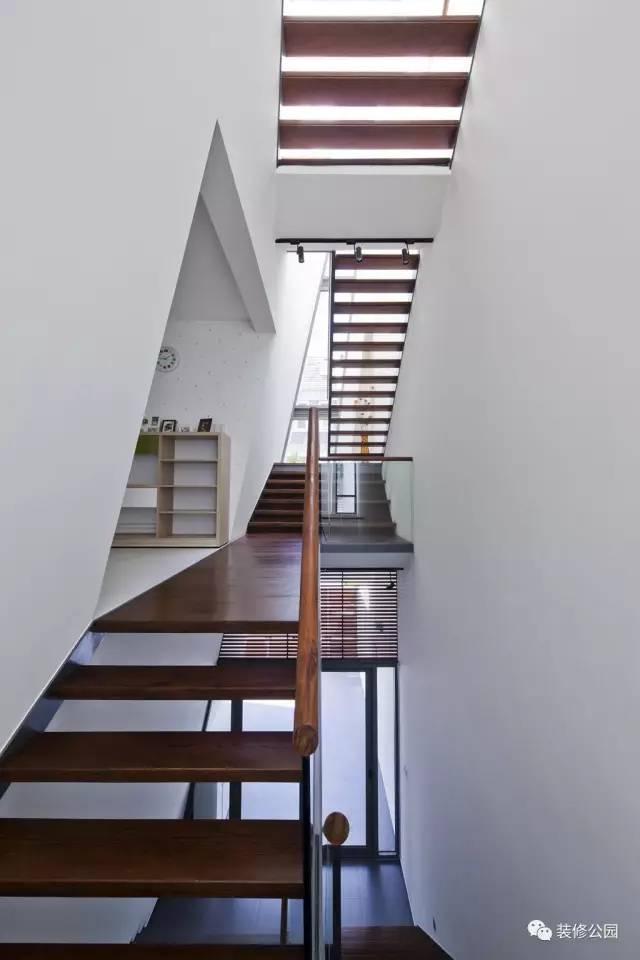 7.5X15米現代鄉村別墅，設計核心是采光，帶地下室含平面圖