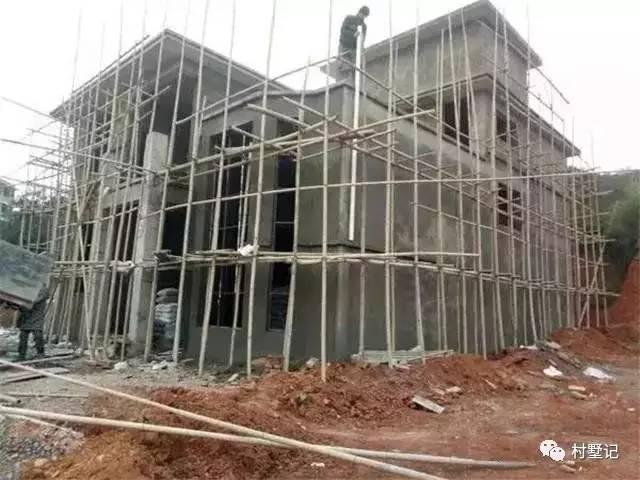 實拍現(xiàn)在的農(nóng)村二層別墅,人人都能建