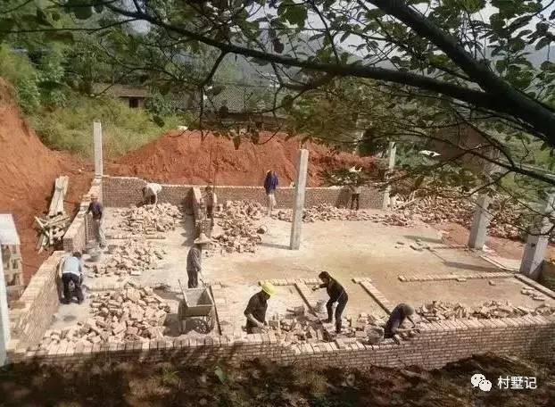 實拍現(xiàn)在的農(nóng)村二層別墅,人人都能建