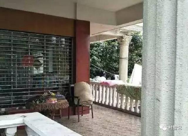 有錢(qián)有地就建農(nóng)村別墅，花花草草大院子居住格外舒適