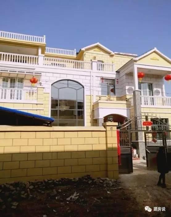 80后花50萬自建三層別墅，造型漂亮惹村里人都羨慕