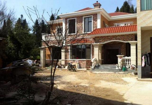 農村有宅基地就是好，可以自建喜歡的別墅！