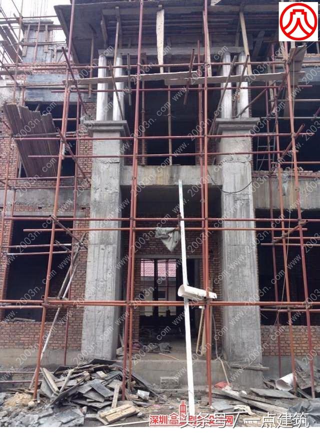 帶地下室和小塔樓的三層豪華歐式別墅效果圖+建造施工實(shí)景照片！