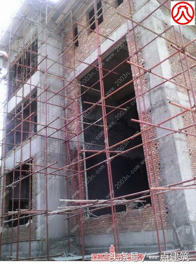 帶地下室和小塔樓的三層豪華歐式別墅效果圖+建造施工實(shí)景照片！