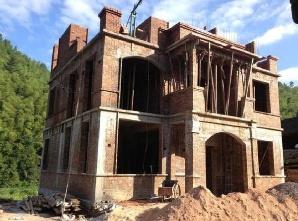 貸款借錢，一拿到5千元圖紙立刻蓋起34萬農村別墅！