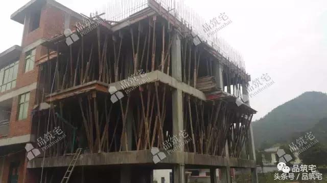 10×14米四層農村別墅，帶魚池帶屋頂泳池！農村土豪多啊！