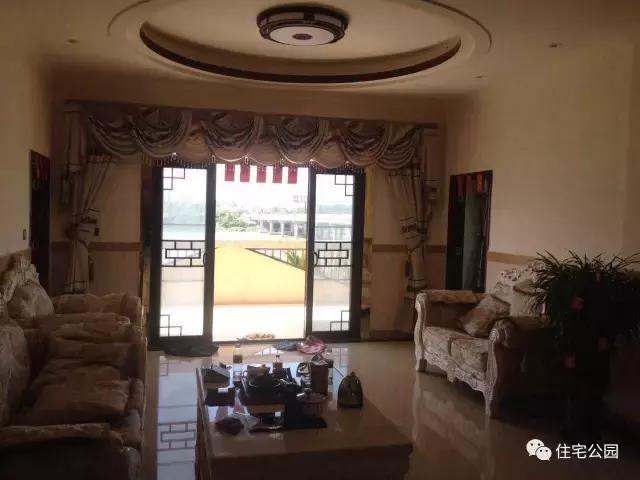 帶地下室的農村三層別墅，造價100萬，實拍！