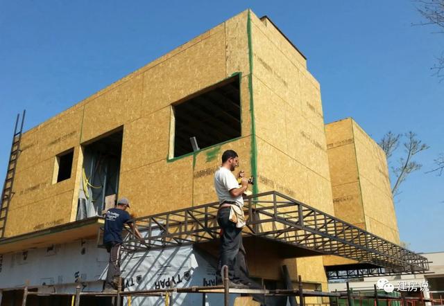 半個月蓋好一棟輕鋼別墅，看看國外都是怎么建房的！