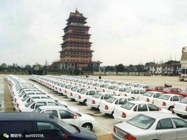 中國最富農村，騎摩托車住別墅，豪車也有不少，人均收入超上海！