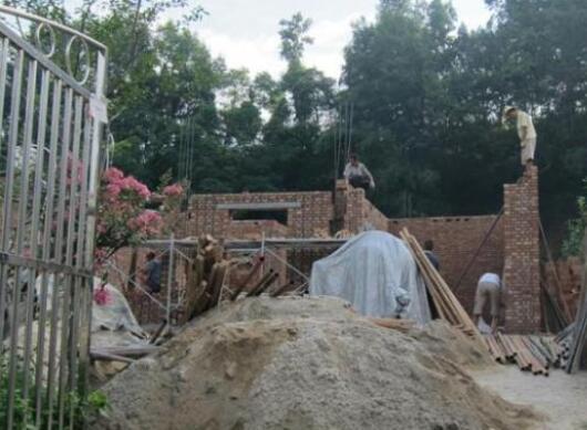 實拍農村小別墅建造全過程，只用了18萬！