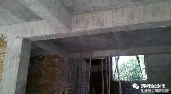 為我新落成的別墅，造了大部分農(nóng)村人都見過的小火灶！