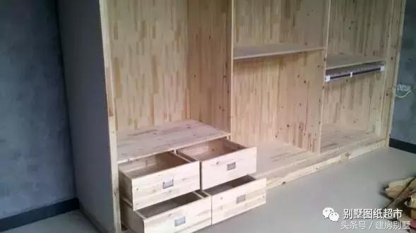 為我新落成的別墅，造了大部分農(nóng)村人都見過的小火灶！