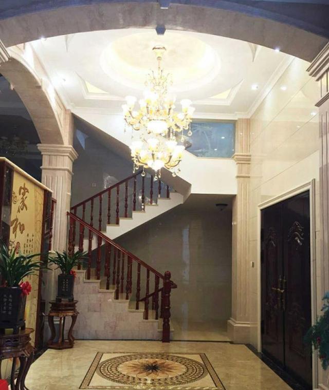 老爸花40W在農(nóng)村蓋這棟別墅，找我相親的姑娘都踏破門檻了！