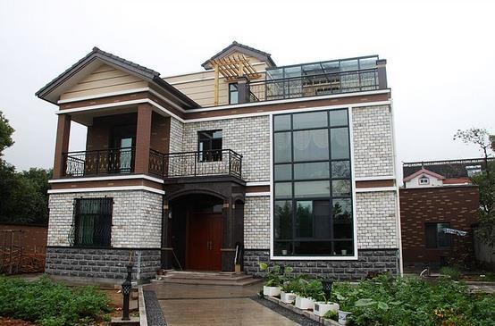 農村小伙建了套新式別墅，居然比效果圖還好看！