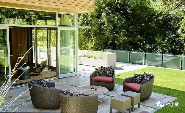 兄弟倆回家鄉自建雙拼別墅，有車庫有庭院，看完不信你不贊