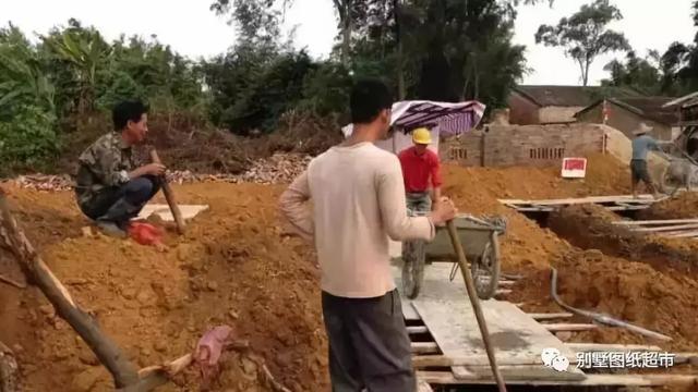 農村自建房基礎施工這么做才能又穩又安全，別再花冤枉錢了