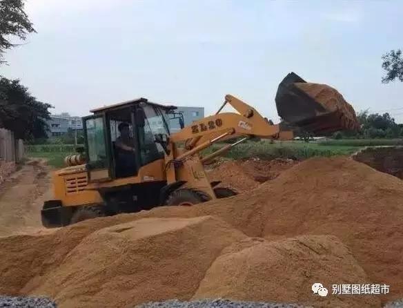 農村自建房基礎施工這么做才能又穩又安全，別再花冤枉錢了