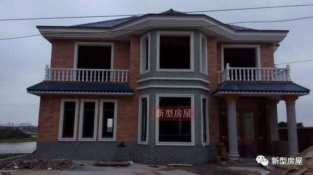 幾棟完工的農村房屋實拍照片，一棟賽一棟的漂亮