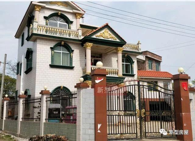 幾棟完工的農村房屋實拍照片，一棟賽一棟的漂亮