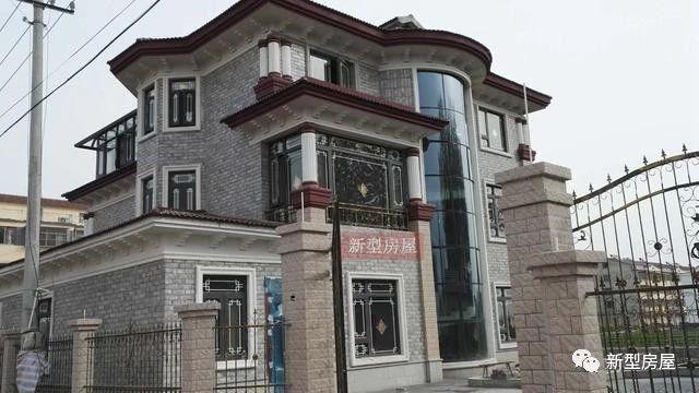 幾棟完工的農村房屋實拍照片，一棟賽一棟的漂亮