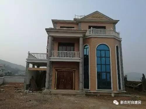 最經典的建房案例，只要35萬，帶旋轉樓梯和平面圖！