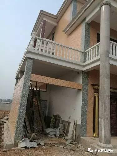 最經典的建房案例，只要35萬，帶旋轉樓梯和平面圖！