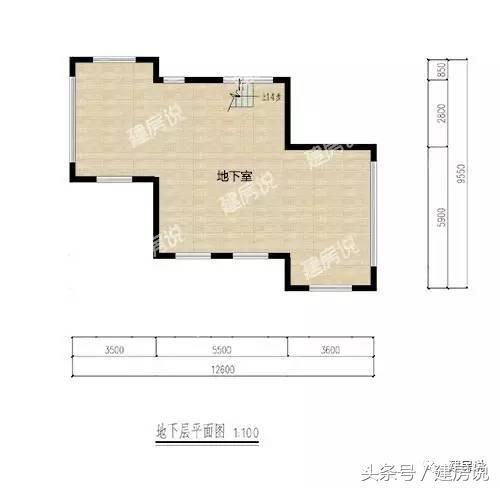 這是一款帶地下室輕鋼結構戶型，建造在水上的度假農村別墅