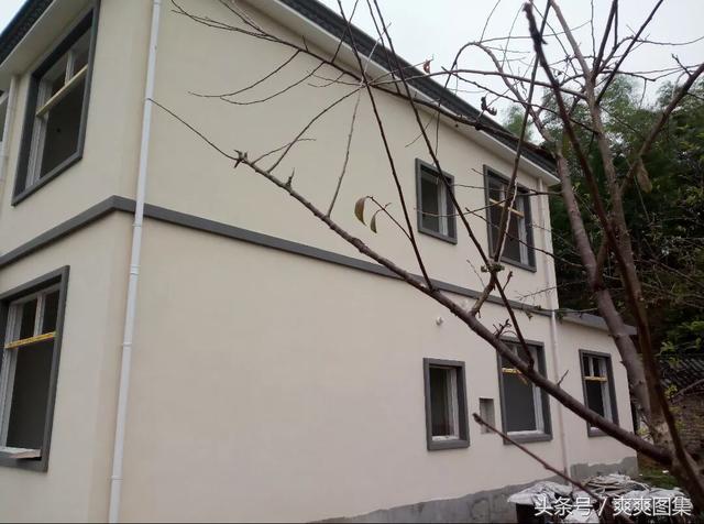 自己在農村建的小別墅 城里200萬都買不到 羨慕吧