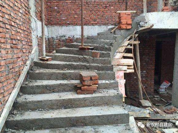 40萬兄弟合建雙拼別墅，施工全程實拍，含平面