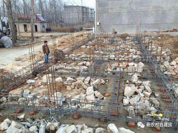 40萬兄弟合建雙拼別墅，施工全程實拍，含平面