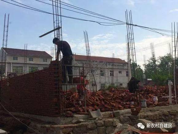 40萬兄弟合建雙拼別墅，施工全程實拍，含平面