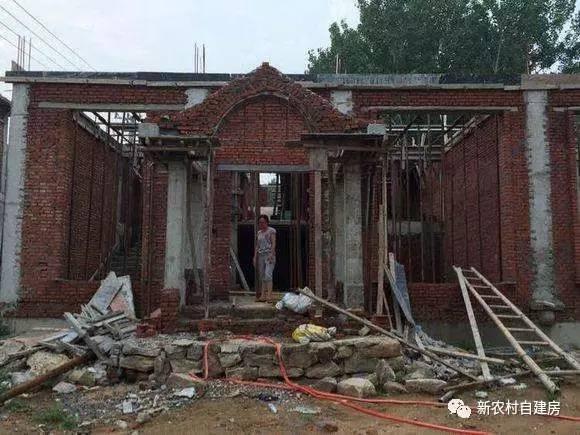 40萬兄弟合建雙拼別墅，施工全程實拍，含平面