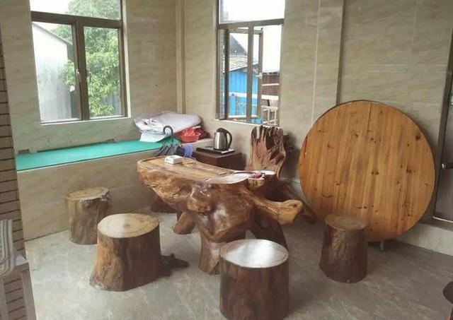 朋友浙江農村婆家的別墅蓋好了，光看這外表也是村里數一數二的！