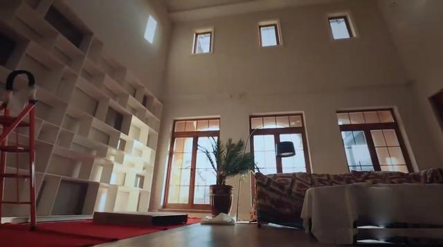 董潔的三層獨(dú)棟小別墅，低調(diào)而溫馨，價(jià)值四千萬