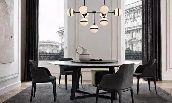 第一次到老板的別墅參觀，進門就給客廳的設計美呆了，大氣奢華