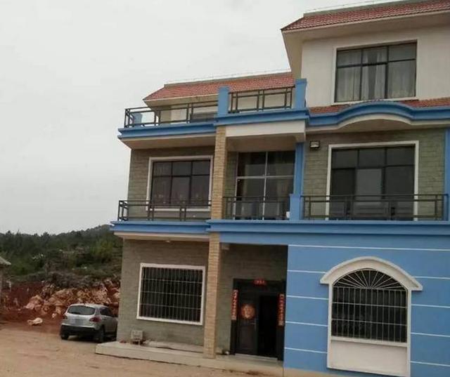 花光積蓄在老家建個(gè)別墅，前前后后花掉70萬(wàn)，大家看可值得？