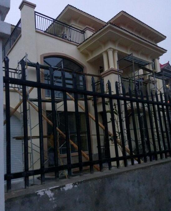 這農村自建房建出來，效果和布局引來全村人效仿！